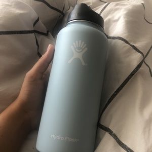 32. Oz Hydroflask